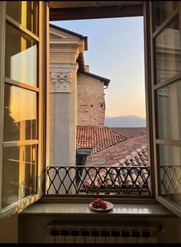 Апартаменти Domus Dea Bergamo Alta Номер фото